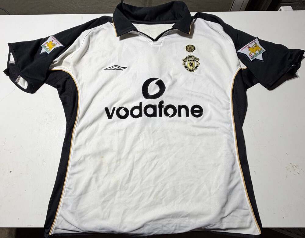 Umbro Manchester United 2001-2002 Centenary Away Soccer Jersey - Beckham #7